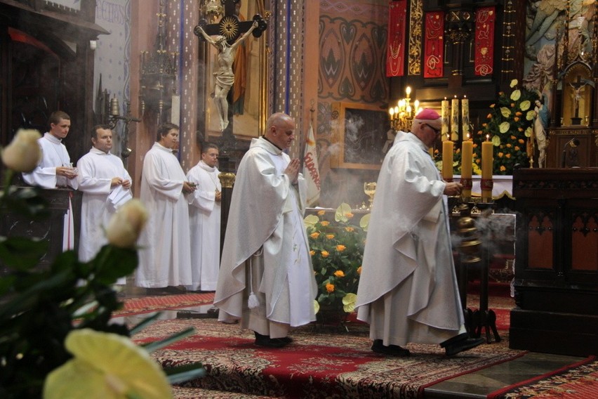 Pielgrzymka kobiet z diecezji sosnowieckiej do sanktuarium...