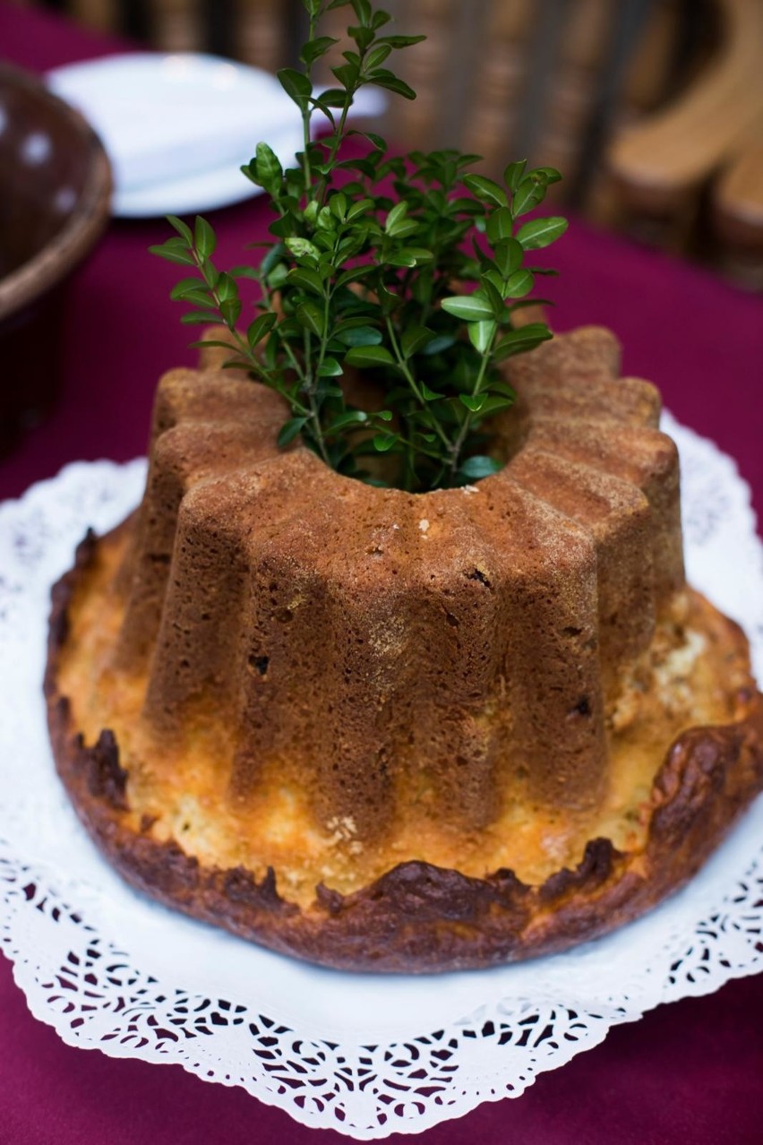 Wielkanocna babka i mazurek to sztandarowe ciasta...