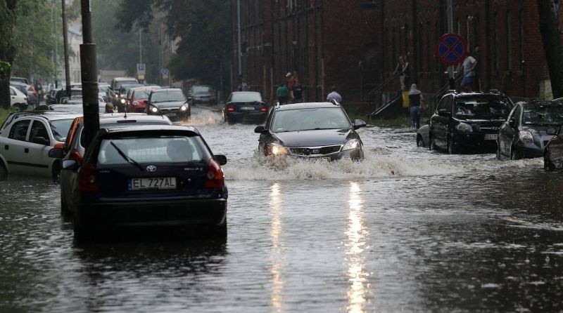 BURZA W ŁODZI, ULEWA W ŁODZI, JAKA POGODA DZIŚ, POGODA ŁÓDŹ,...