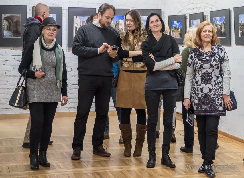 W Domu Kultury Idalin w Radomiu otwarto wystawę fotografii...