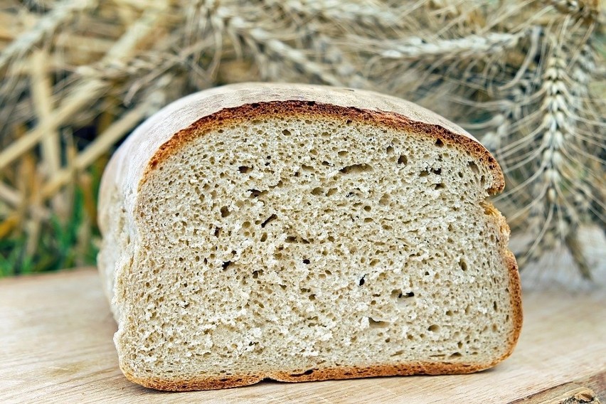 8. Wiele odmian chleba oferuje „Ziarno” (Krakowska 29)....