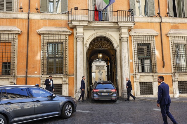 Premier Włoch złożył dymisję