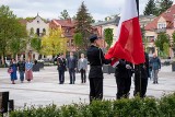 Święto Flagi w Myślenicach. Wciągnięto flagę na maszt i odegrano Mazurka Dąbrowskiego 