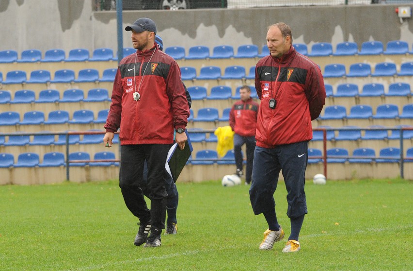 Maciej Stolarczyk (z prawej) był obecny na meczu CLJ U15...