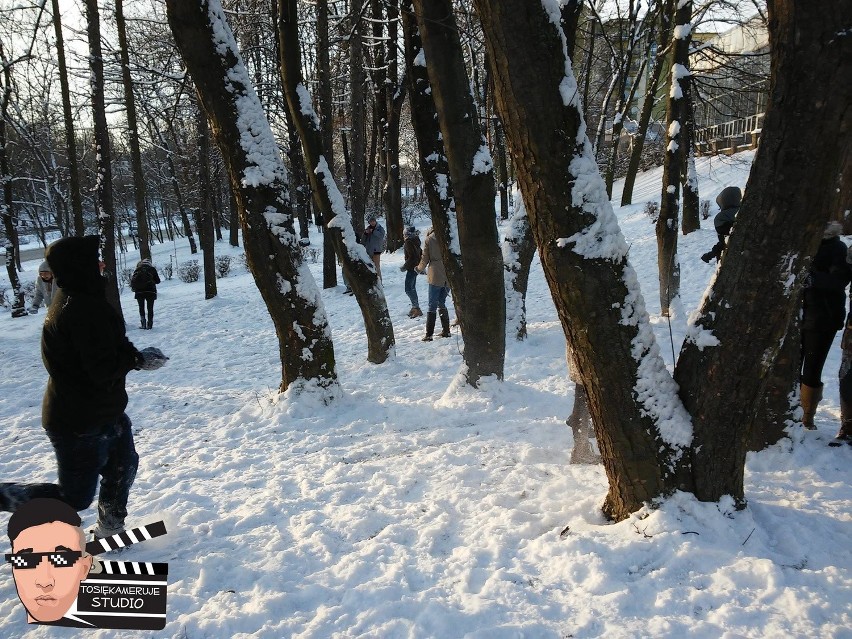 Bitwa na śnieżki w Lublinie. 50 osób "walczyło" w Parku Akademickim