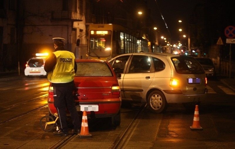 Wypadek na torowisku ul. Gdańskiej. Trzy osoby ranne