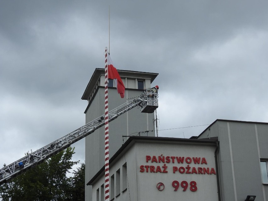 Wydawało się, że uderzenie pioruna w budynek straży jest...