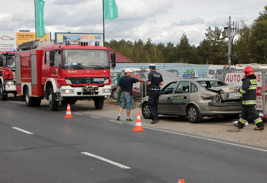 Do zderzenia tira z taksówką doszło w piątek przed godziną...