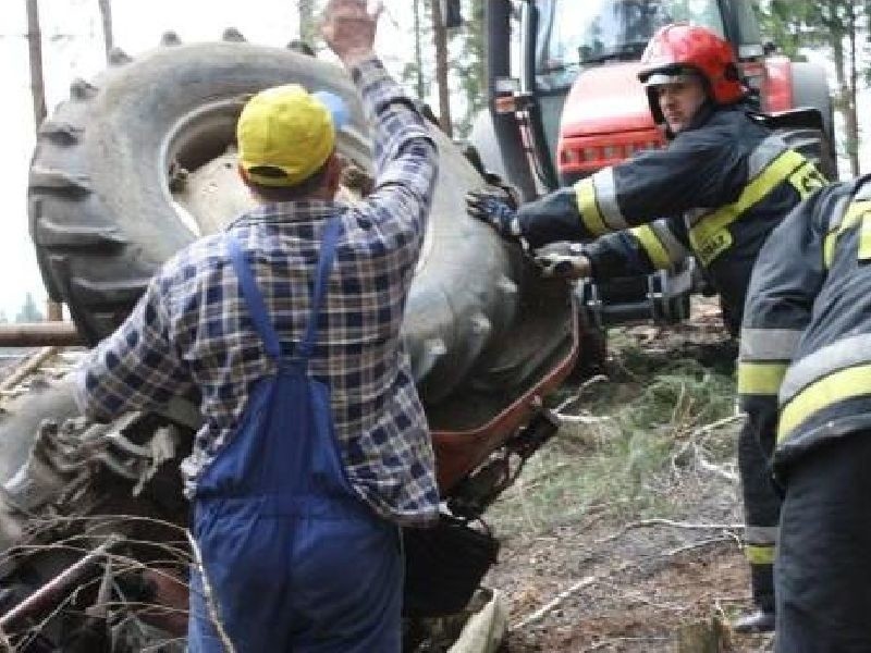 Śmierc pod ciągnikiem
Śmierc pod ciągnikiem