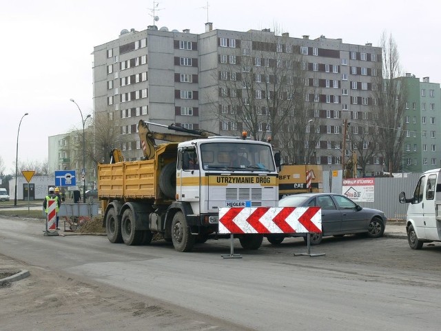 Zakres inwestycji obejmie przebudowę ulicy 11-go Listopada od ulicy Św. Barbary do ronda w ulicy Sienkiewicza wraz ze skrzyżowaniem z ulicą Kopernika.