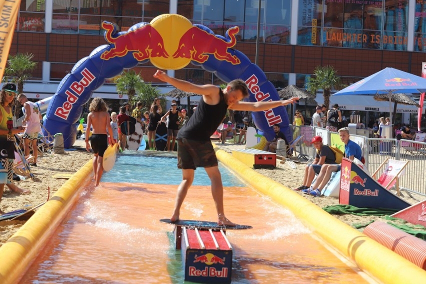 Skimboarding na rynku w Manufakturze 24 sierpnia 2019