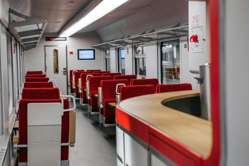 Zmodernizowane wagony restauracyjne PKP Intercity