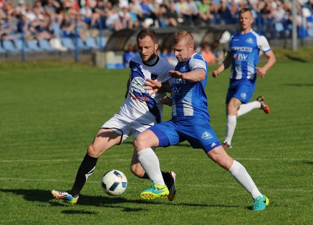 W majowym meczu ligowym JKS Jarosław przegrał ze Stalą Rzeszów 0:5.