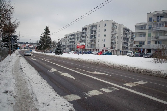 Aleja Tysiąclecia Państwa Polskiego zostanie poszerzona. Wreszcie powstaną tu też chodniki.