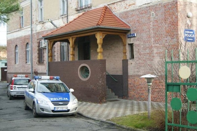 Komisariat Policji w Grodkowie.