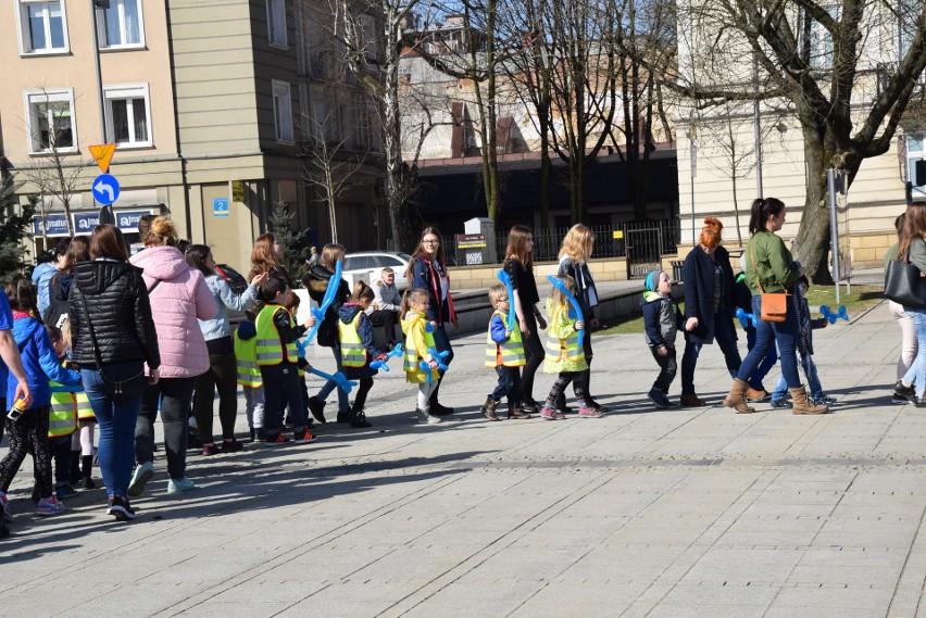 „Przystanek autyzm” to happening w Dzień Autyzmu na placu...