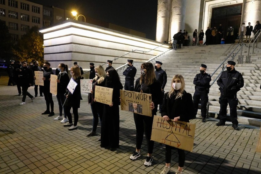 Luteranie apelują o poszanowanie praw kobiet. "Solidaryzujemy się z protestującymi po wyroku Trybunału Konstytucyjnego w sprawie aborcji"