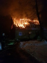 Pożar domu jednorodzinnego w Pargowie w gminie Kołbaskowo. Spłonęło poddasze. ZDJĘCIA