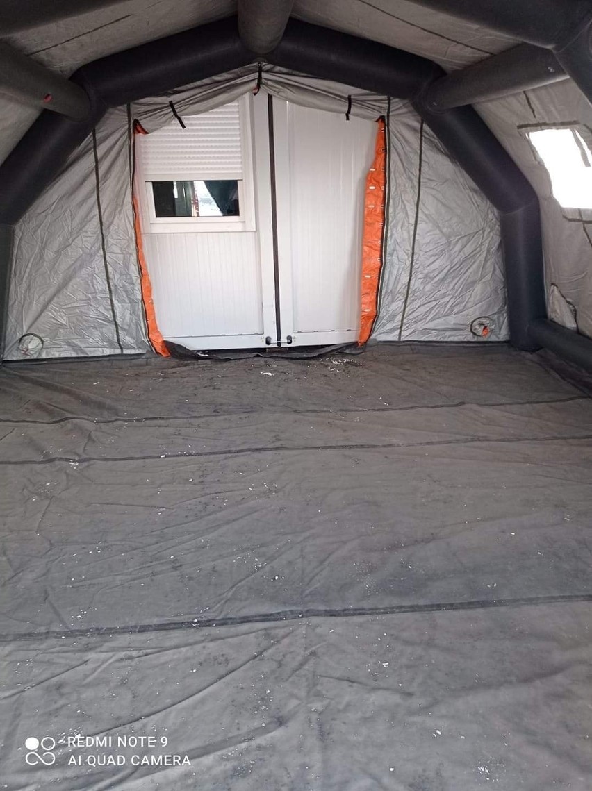 Tak namiot wygląda w środku.