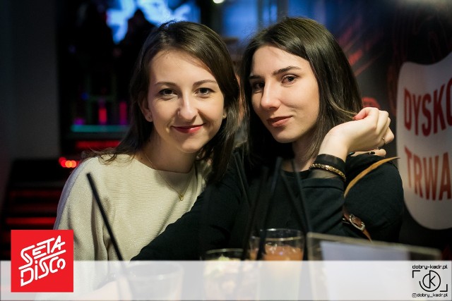 W weekend zajrzeliśmy do pubu Seta Disco, żeby zobaczyć jak bawią się bydgoszczanie. Mamy dla was fotorelację z dwóch imprez w samym centrum miasta. Zobaczcie zdjęcia z niesamowitej zabawy!