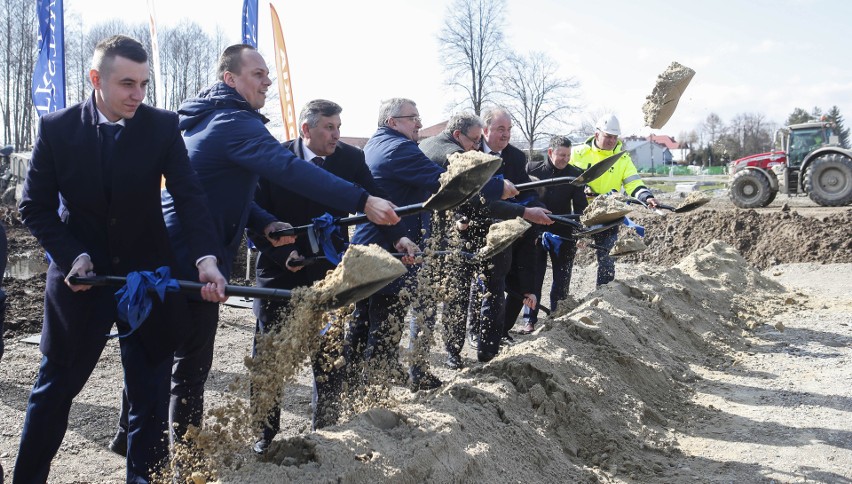 Uroczyste wbicie łopaty pod budowę odcinka drogi eksprsowej S19 Rzeszów Południe - Babica [ZDJĘCIA]