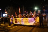 Tłumy ludzi na ulicach Poznania. Przez miasto przeszedł Marsz Powstania Wielkopolskiego