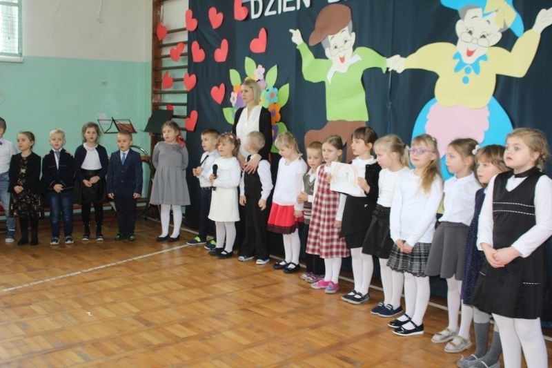 Przedszkole w Skibinie - Dzień Babci i Dziadka 2018