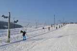 Nie działają stoki narciarskie na Pomorzu. Brak mrozu uniemożliwił ich uruchomienie. Ferie 2020 bez nart w regionie!