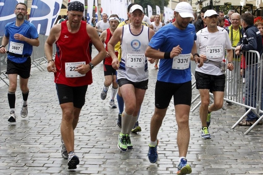 Maraton Wrocław - ZDJĘCIA - zawodnicy z numerami 3801 - 4000