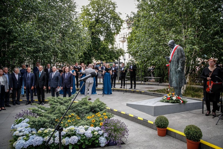 W Sopocie odsłonięto pomnik Władysława Bartoszewskiego,...