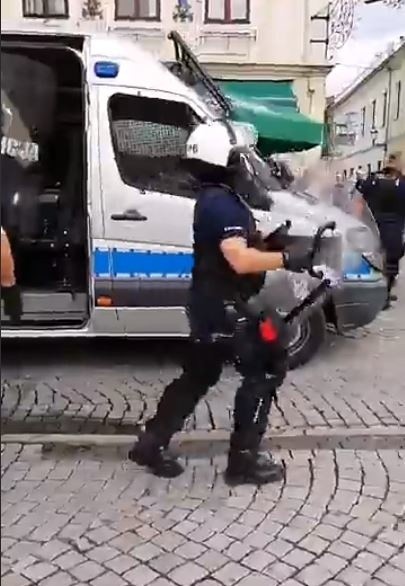 Policjanci byli przygotowani do interwencji na cieszyńskim...