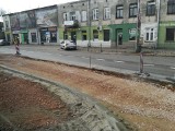 Na ul. Rzgowskiej przy cmentarzu jest nowy asfalt, ale utrudnienia występują przy ul. Dachowej ZDJĘCIA