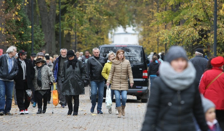 Ruch na cmentarzu Osobowickim