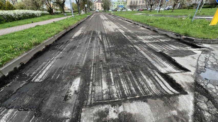 Trwa remont ulicy Tysiąclecia, od ul. Piłsudskiego do 11...