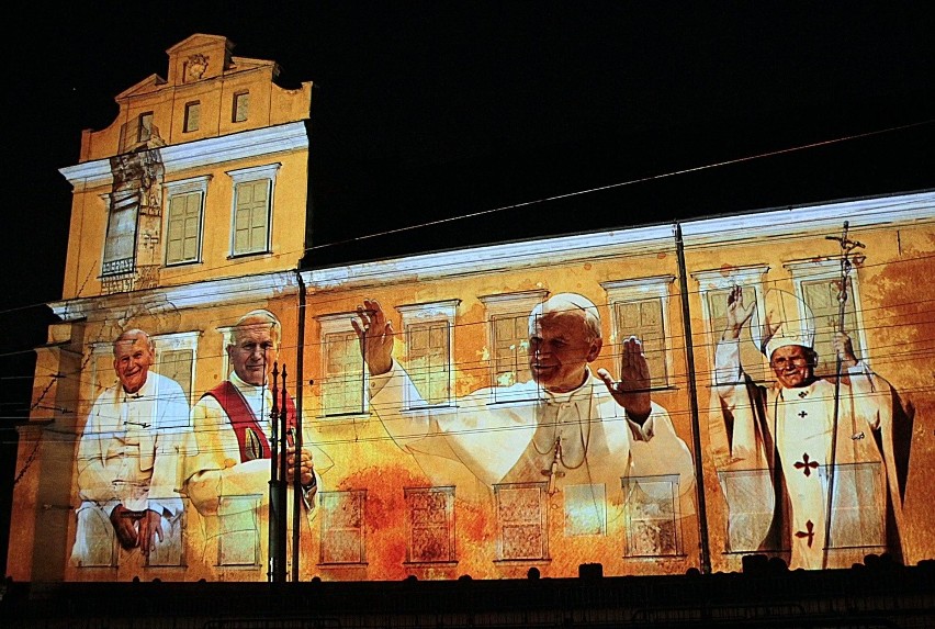 Jan Paweł II znowu w Krakowie. Niesamowite widowisko 3D [ZDJĘCIA, WIDEO]