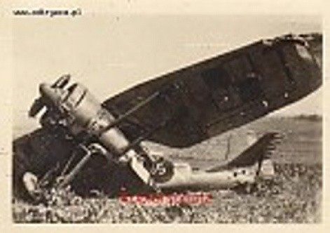 Samolot P11 c kpt pil. Laskowskiego, trafiony przez Niemców...