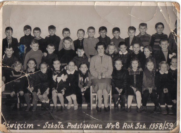 Oświęcim. Szkoła Podstawowa nr 8 świętuje 60-lecie. Jubileusz to okazja do przypomnienia historii szkoły i jej sukcesów [ZDJĘCIA ARCHIWALNE]