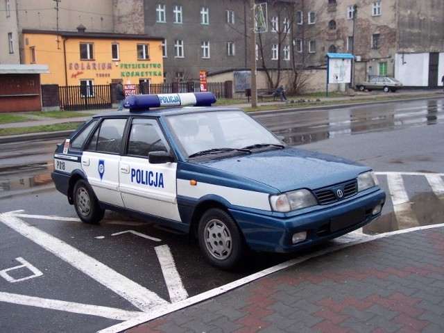 Sępoleńscy policjanci prowadzą dochodzenie w związku z pobiciem młodego człowieka na ulicy. 