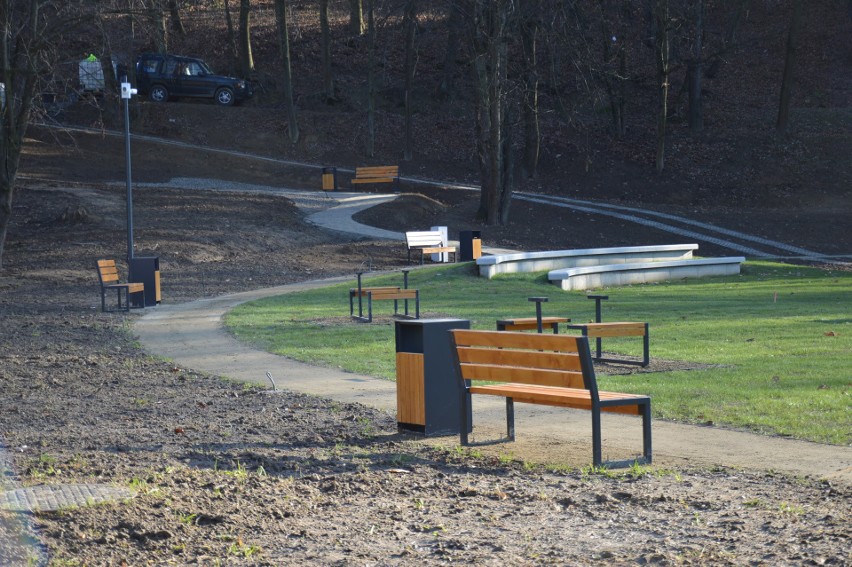 Nowy Wiśnicz. Park 400-lecia prawie gotowy. Jedną z atrakcji ścieżka edukacyjna z makietami zamków