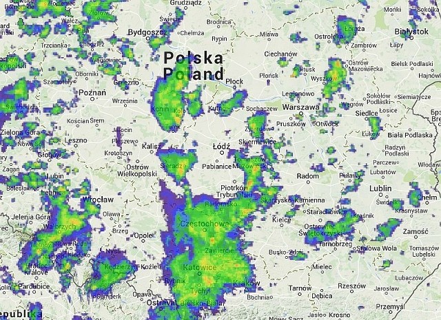 Kolorowe plamy na mapie to opady zarejestrowane przez radary meteorologiczne.