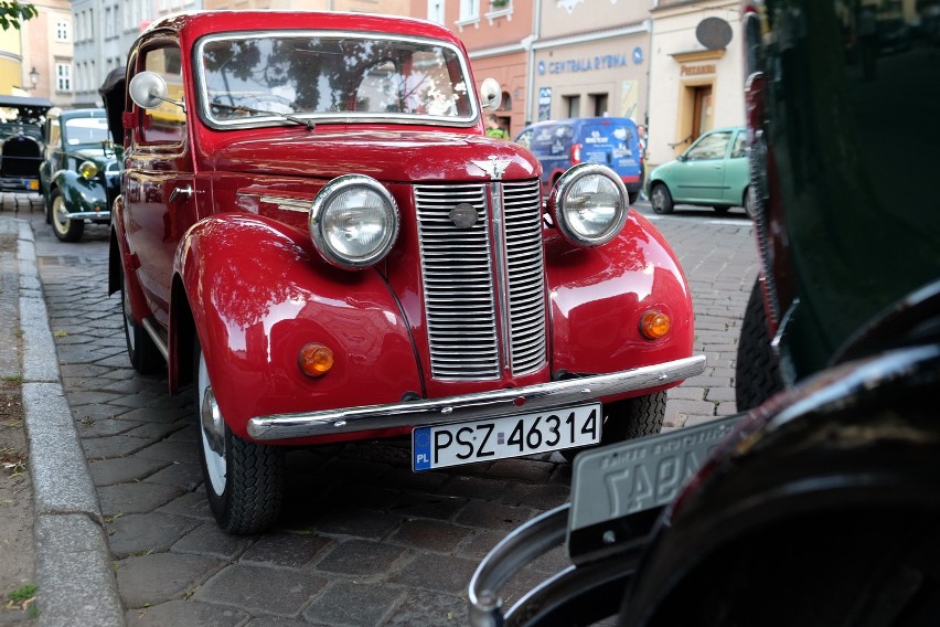 Do filmu "Kariera Nikodema Dyzmy" nawiązywały stare...