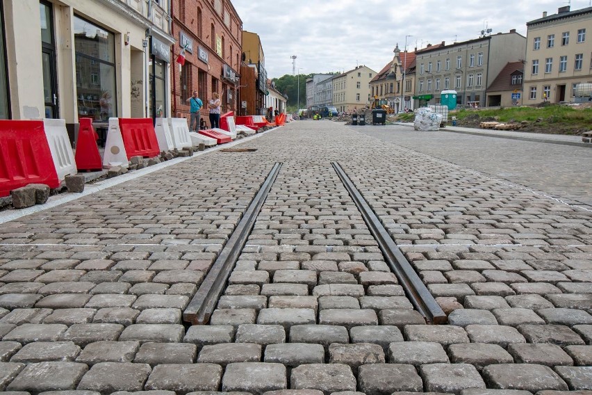 W trakcie rewitalizacji ul. Długiej w jezdnię z historyczną...