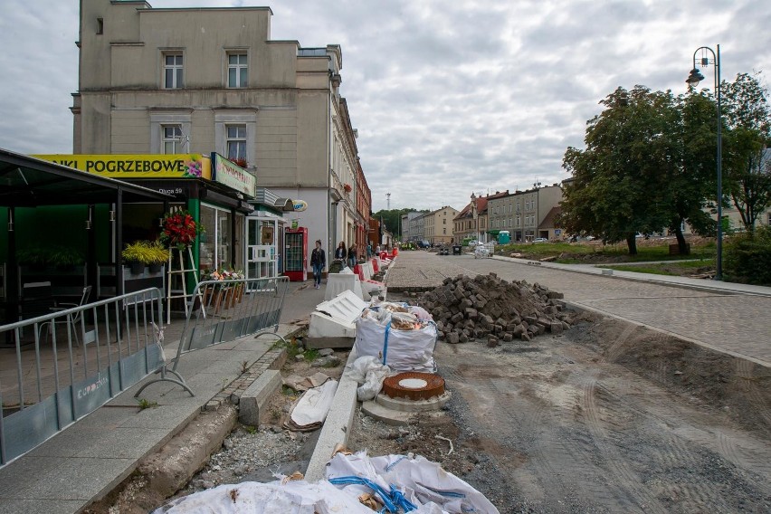 W trakcie rewitalizacji ul. Długiej w jezdnię z historyczną...