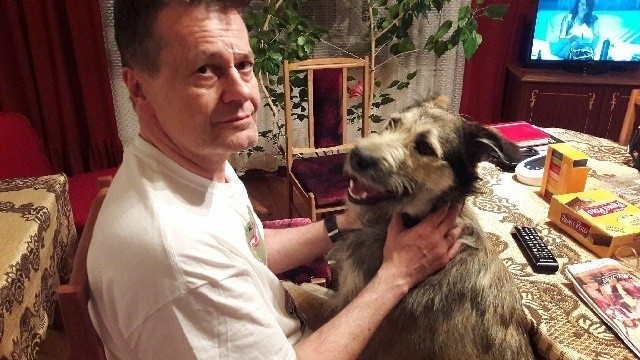 – Sam przygarnąłem bezdomne zwierzaki i rozumiem, jak ważne jest znalezienie dobrych domów dla psiaków ze schroniska w Krzesimowie – mówi Waldemar Jakson, burmistrz Świdnika
