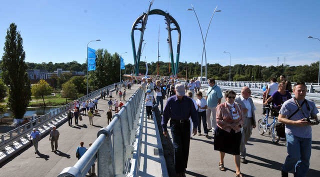 Radni w 2010 roku zdecydowali, że most będzie nosił imię Lecha Kaczyńskiego