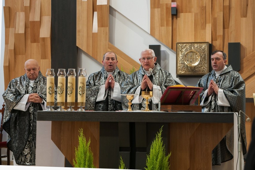 Skrzydlna. Dariusz Kaleta odszedł na wieczną wartę. Żegnały go tłumy