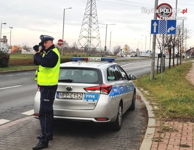 Wodzisławska drogówka sprawdziła testerem narkotykowym 41-letniego kierowcę w Pszowie, wynik był pozytywny na obecność w organizmie marihuany