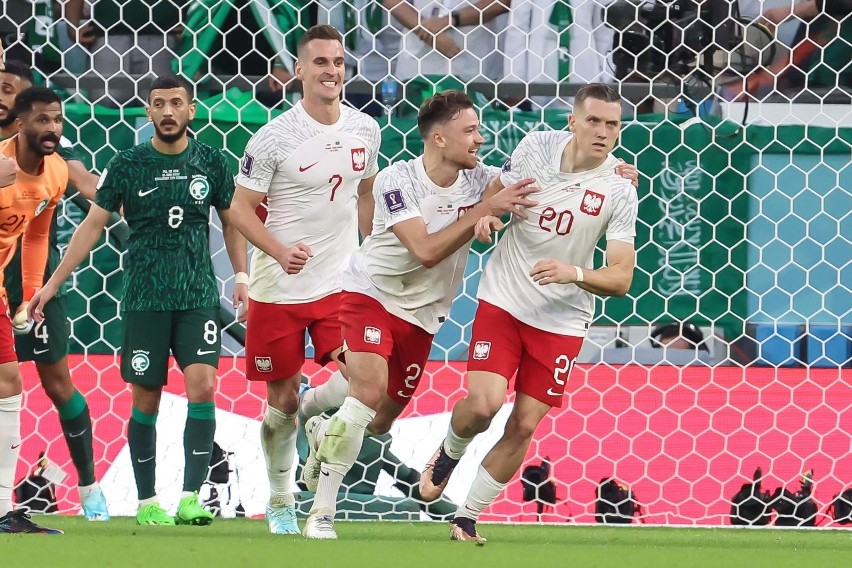 Polska - Arabia Saudyjska 2:0. Zobacz gole na WIDEO. MŚ 2022 obszerny skrót meczu. Robert Lewandowski i Piotr Zieliński z golami