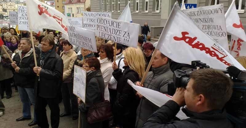 Protestujący pracownicy grajewskiego szpitala