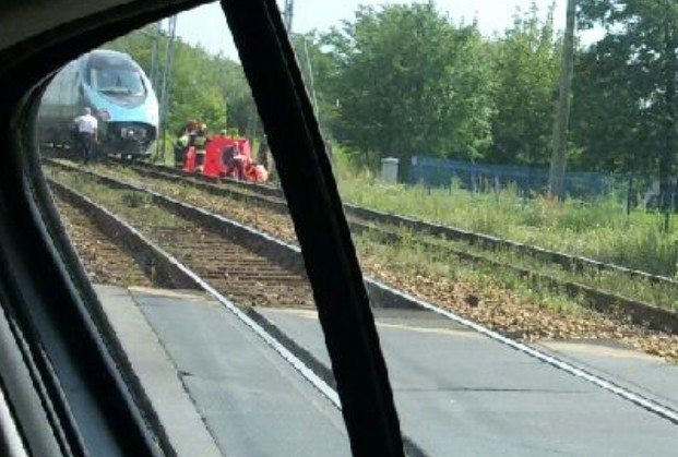 Wypadek Pendolino w Dabrowie: Pociąg potrącił dwóch mężczyzn. Jeden zginął na miejscu